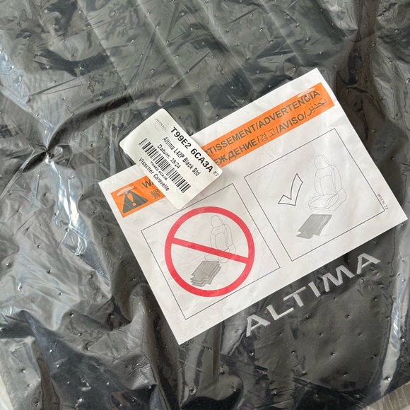 2023-2024 Genuine OEM Nissan Altima Black Std Carpet Floor Mats 4Pcs T99E2-6CA3A - Picture 2 of 5